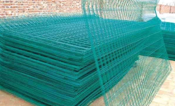 Pvc Coated Wire Mesh Fence Panels , Metal Wire Fence Mesh Size 50*200mm